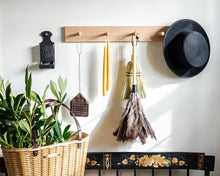 Load image into Gallery viewer, the leather flyswatter