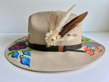 Load image into Gallery viewer, strawflower hat feather

